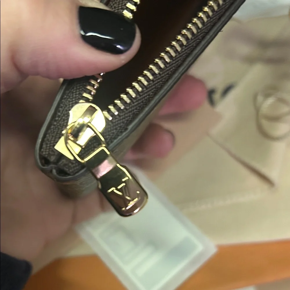 Louis Vuitton Brown Monogram Keychain Wallet Card Holder - Picture 4 of 5